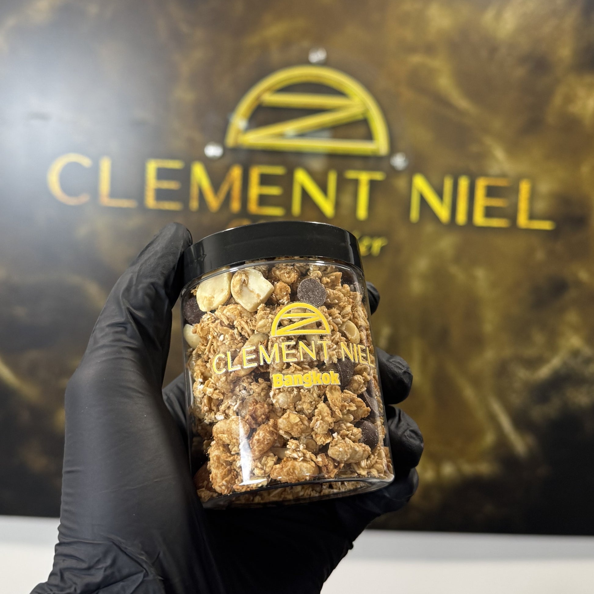 Granola Chocolate Peanuts Almonds (Gluten Free) Clement Niel - Chocolatier